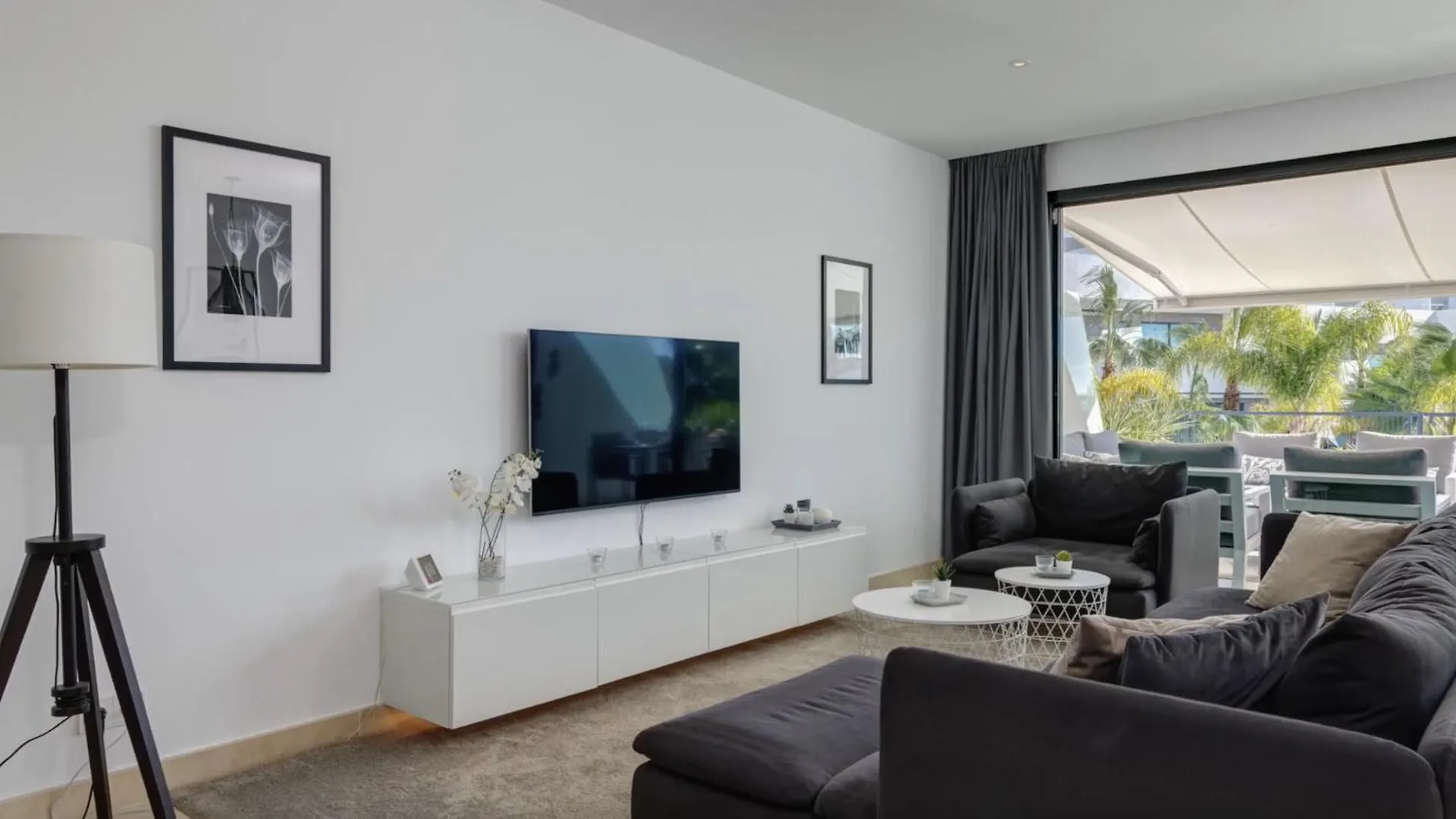 Exclusive Sea View Townhouse With Private Plunge Pool In La Valvega, La Cala De Mijas Apartment