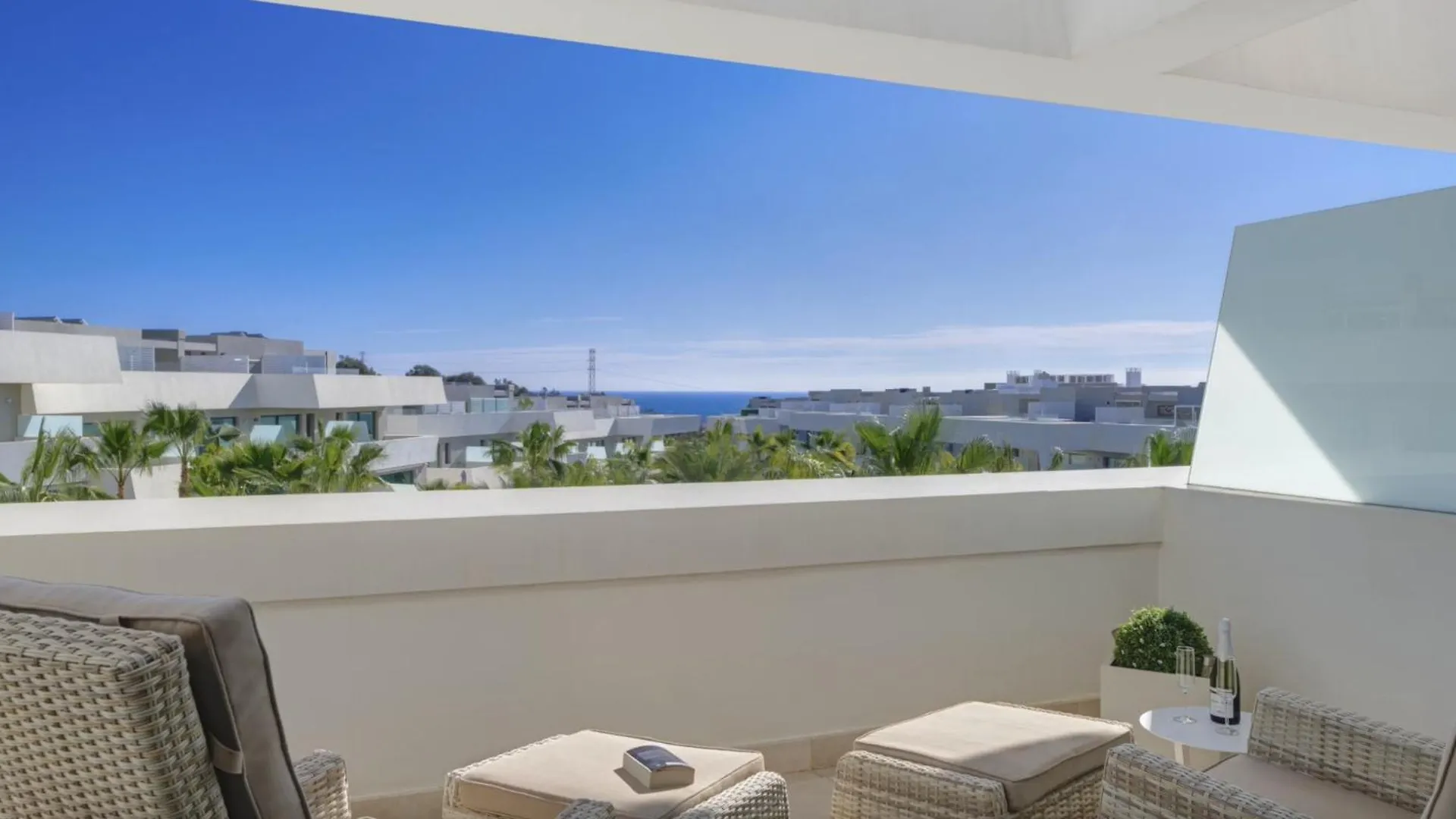 Exclusive Sea View Townhouse With Private Plunge Pool In La Valvega, La Cala De Mijas Apartment